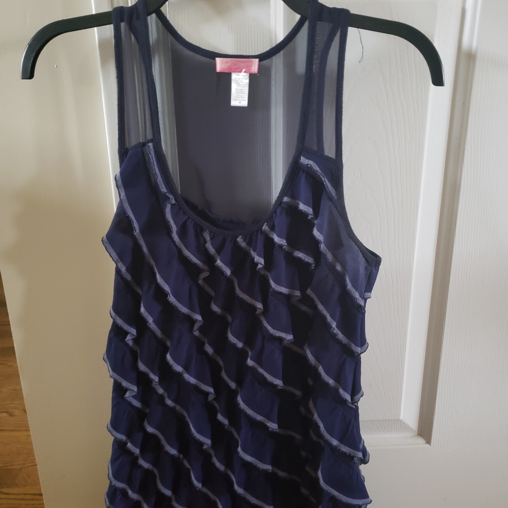Six Degrees Brand Top
